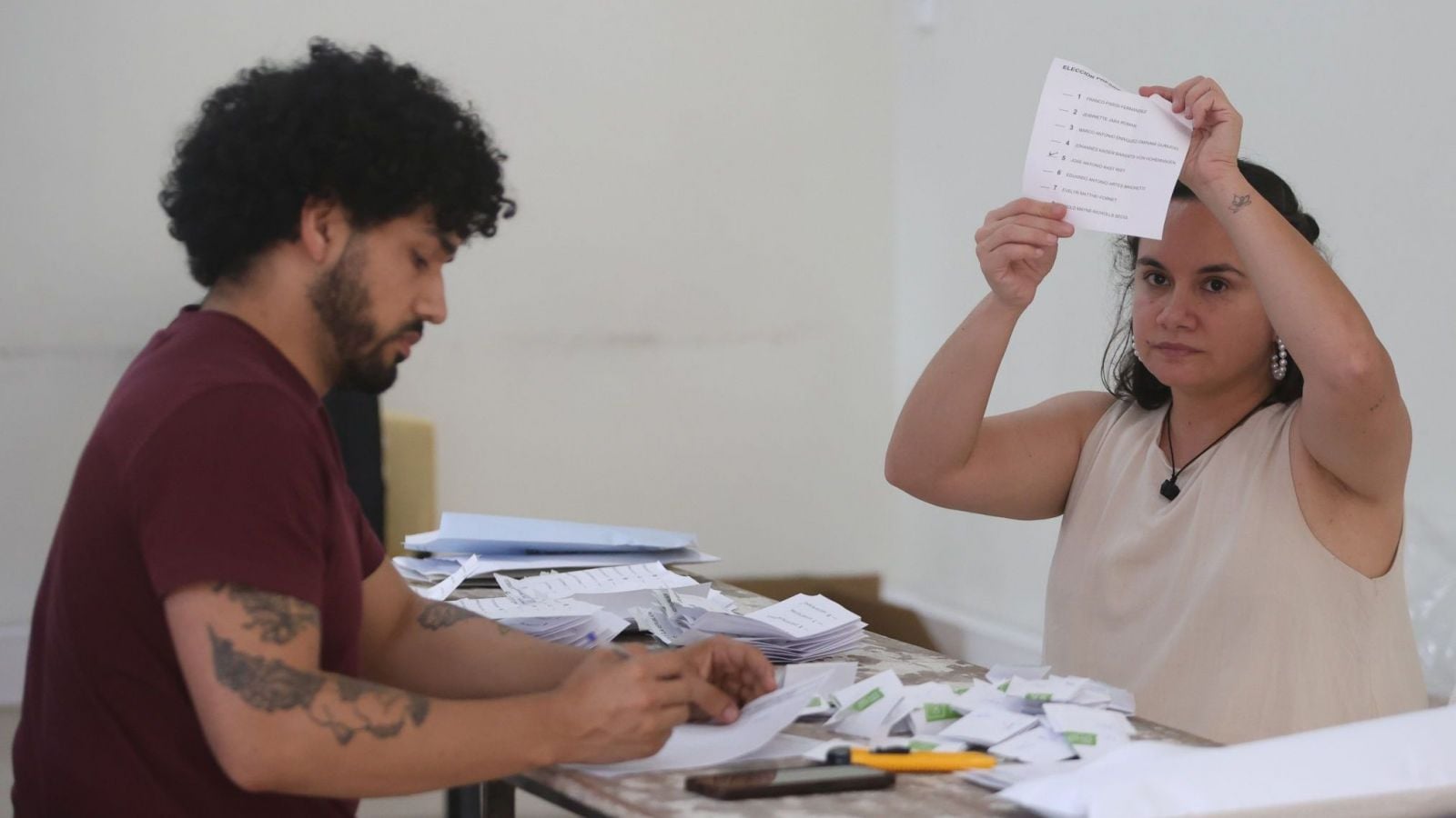 A qué hora abren las mesas de votación