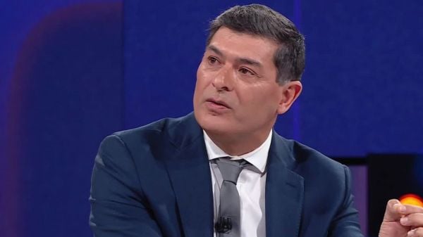 Parisi gobierno Kast