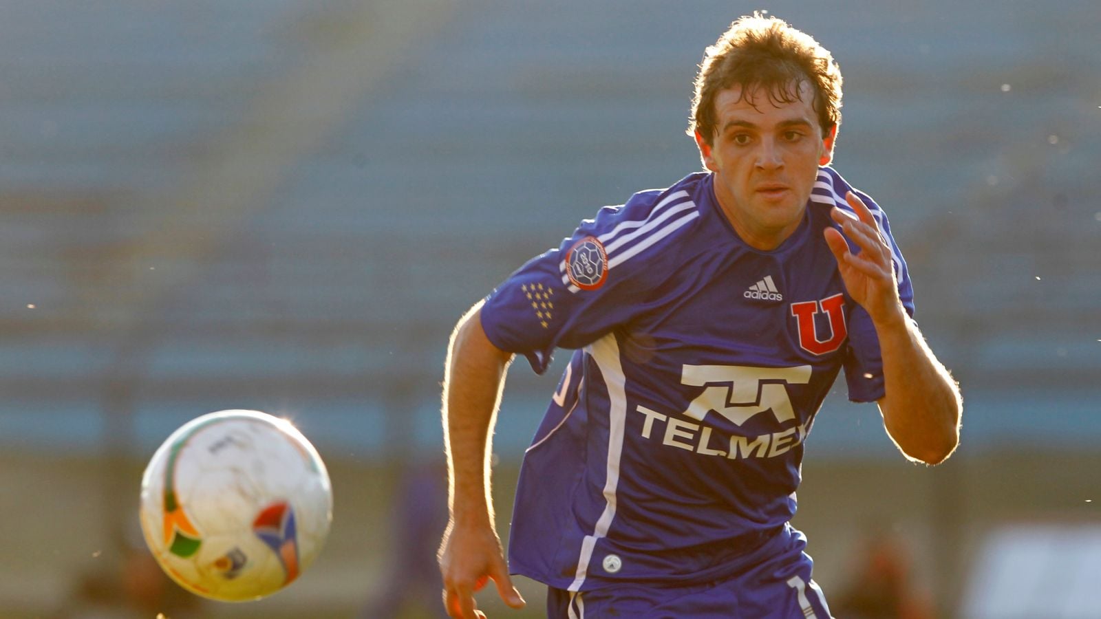 Walter Montillo jugando por la Universidad de Chile en 2010