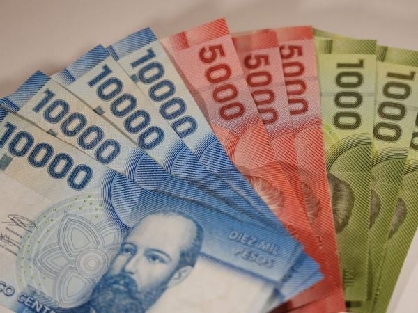 Billetes. ¿De cuánto será el reajuste del sector público 2026?