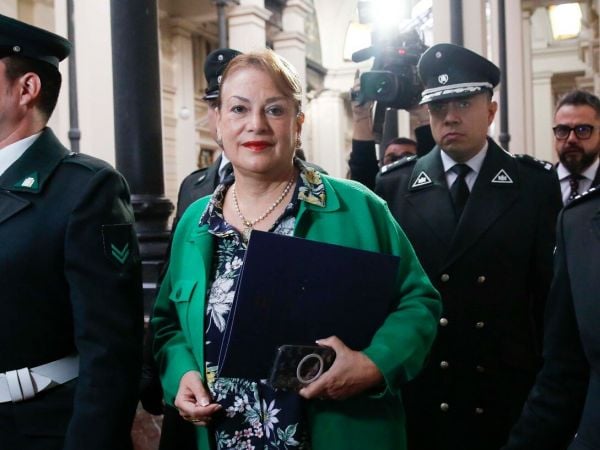 Corte acoge querella de capítulos presentada contra exministra Vivanco
