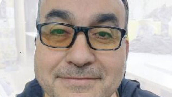 Carlos Alfaro, padre apuñalado en Cesfam