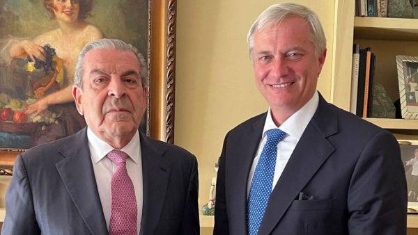 Kast sostendrá nueva reunión con Frei: 