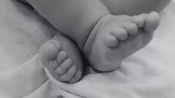 Intercambio de bebés fallecidos. Foto referencial.