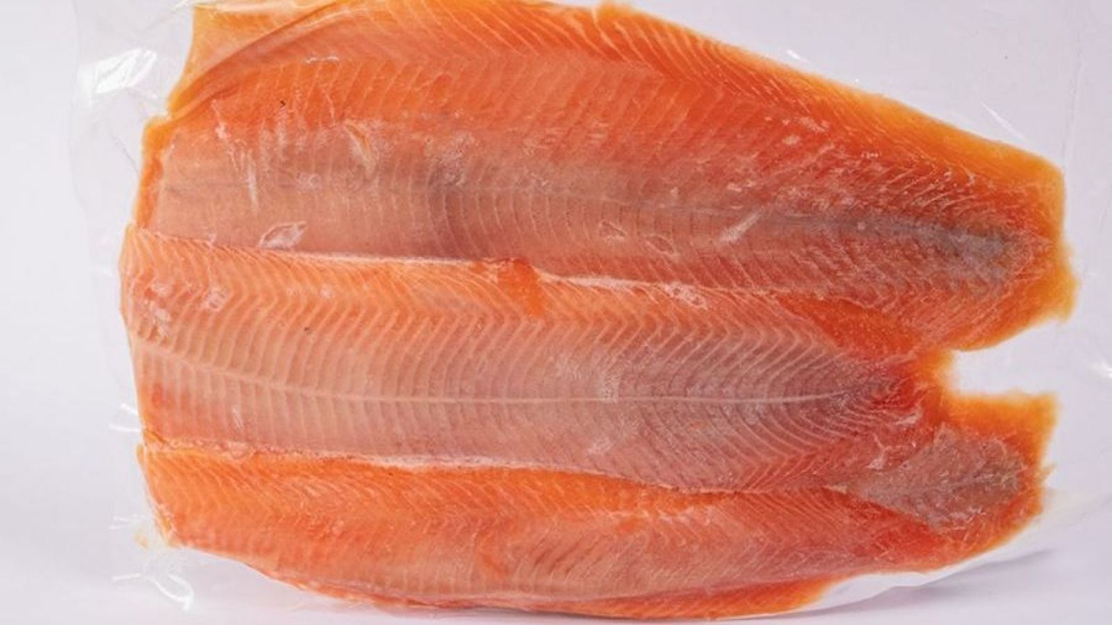 Minsal emite alerta alimentaria por presencia de Listeria en trucha ahumada