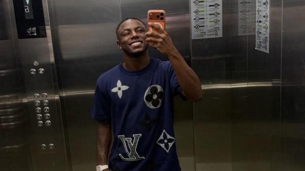 Una selfie de Marino Hinestroza en un ascensor