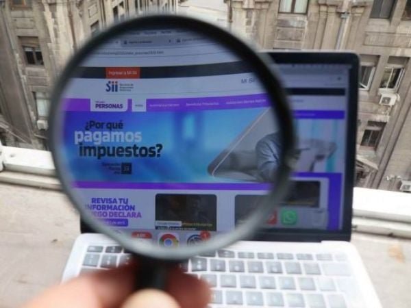 SII o Servicio de Impuestos Internos. Boletas de honorarios.