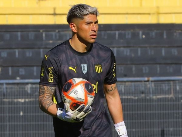 Brayan Cortés jugando por Peñarol