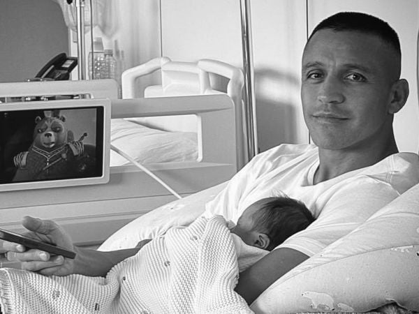 Alexis Sánchez y su hija