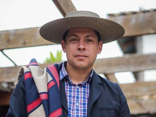 Contraloría resuelve destituir a alcalde de Vichuquén por manejar ebrio un auto fiscal