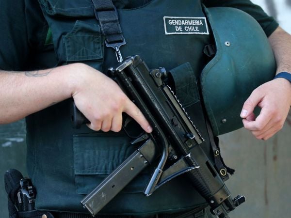 Gendarmería informa nuevo error que permitió liberar a reo en Santiago