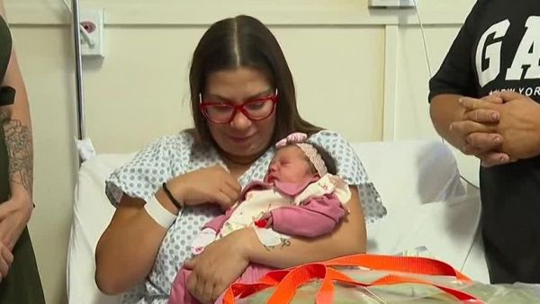 Luciana, la primera bebé del 2026 que nació en la región Metropolitana