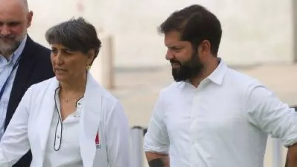 Boric ministra Aguilera cirugia madre