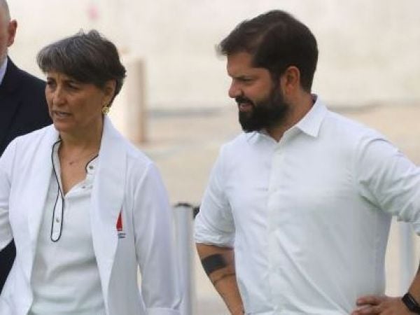 Boric ministra Aguilera cirugia madre