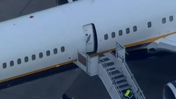 Aterriza avión que traslada a Maduro