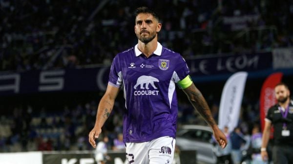 Joaquín Larrivey jugando por Deportes Concepción