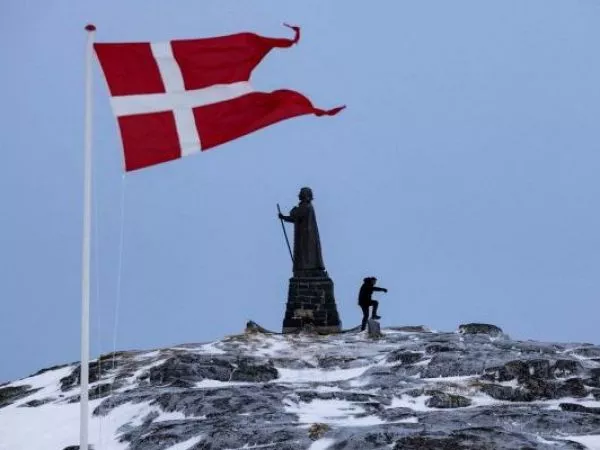 Groenlandia y una bandera de Dinamarca