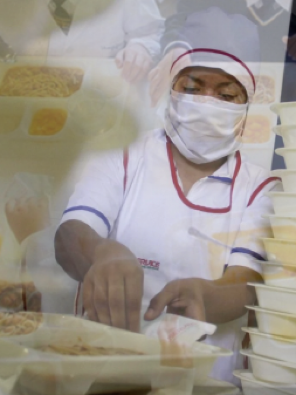 Junaeb retrotrae licitación de $760 mil millones tras orden de Contraloría y reclamos de empresas