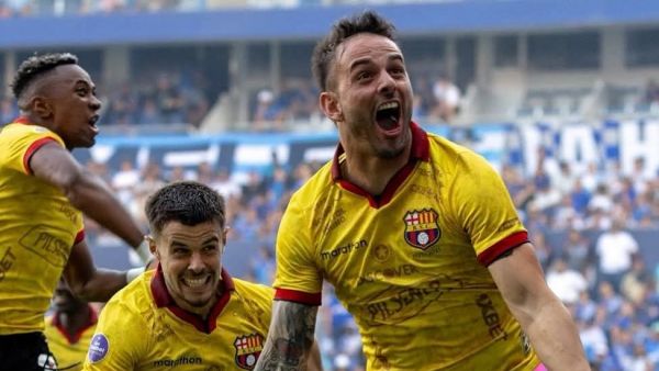 Barcelona de Ecuador anunció la partida de Octavio Rivero a la U de Chile