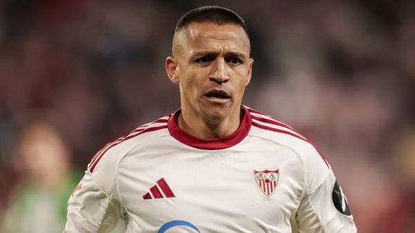 Alexis Sánchez encendió las alarmas del Sevilla