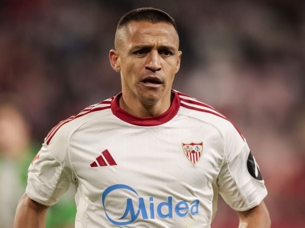 Alexis Sánchez encendió las alarmas del Sevilla