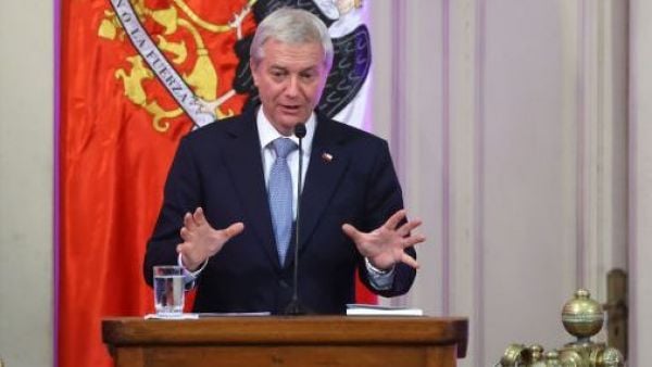 Kast pide reflexionar sobre el FES: 