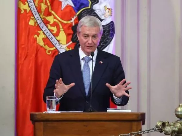 Kast pide reflexionar sobre el FES: 