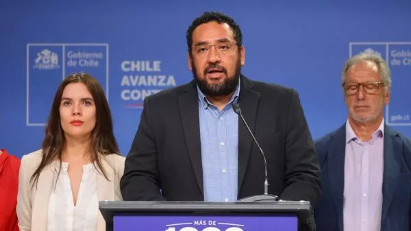 Nicolás Cataldo, ministro de Educación