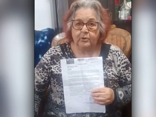 “Por haber salido del país por 180 días”: por error quitan PGU a 13 mil adultos mayores