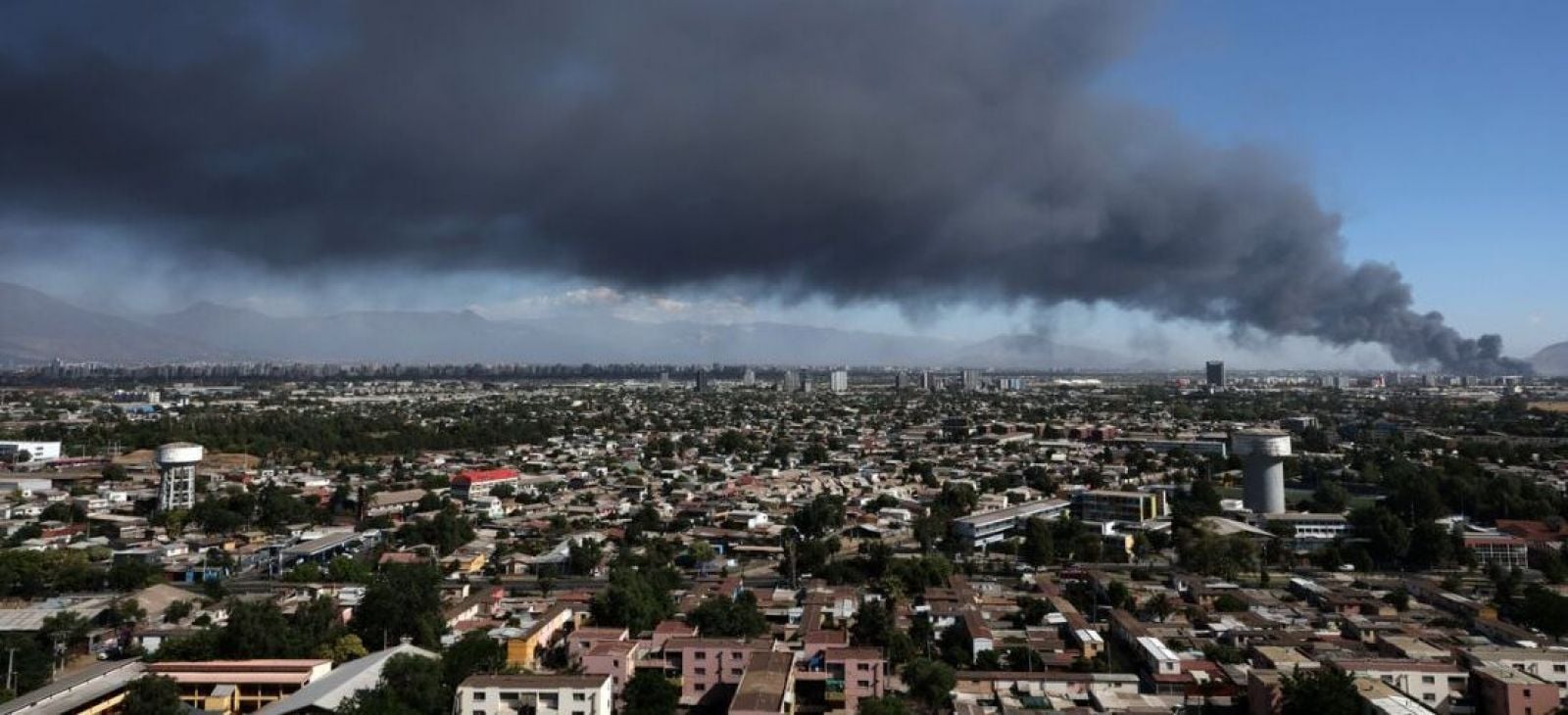 24 Horas Reportajes: Bodegas sin ley, ¿quién fiscaliza lo que se almacena?