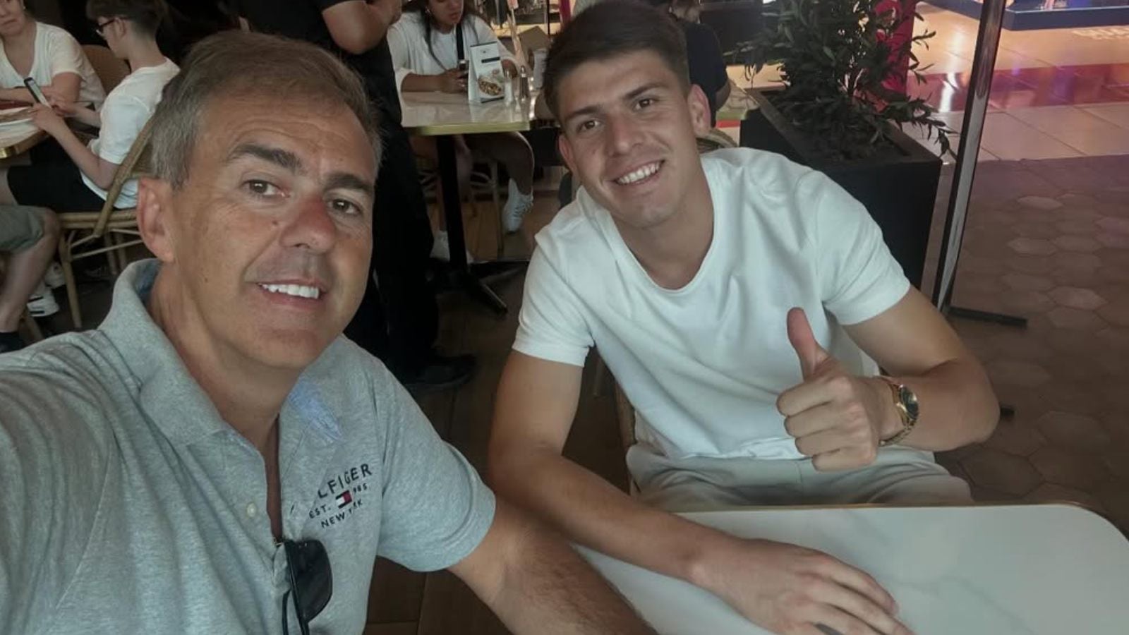 Regis Marques junto a su representado, Lucas Romero, nuevo volante de la Universidad de Chile