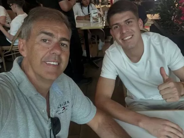 Regis Marques junto a su representado, Lucas Romero, nuevo volante de la Universidad de Chile