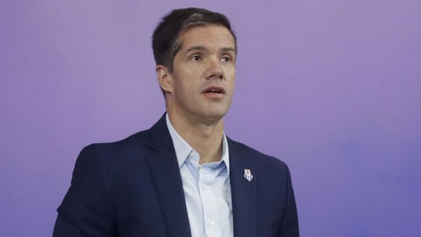 La nueva querella que complica a Michael Clark