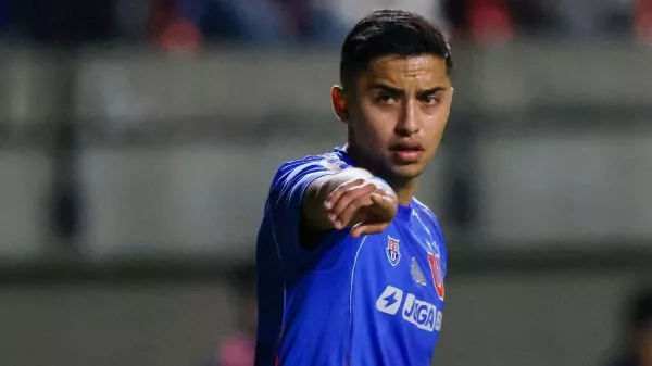 Nicolás Guerra jugando por la Universidad de Chile