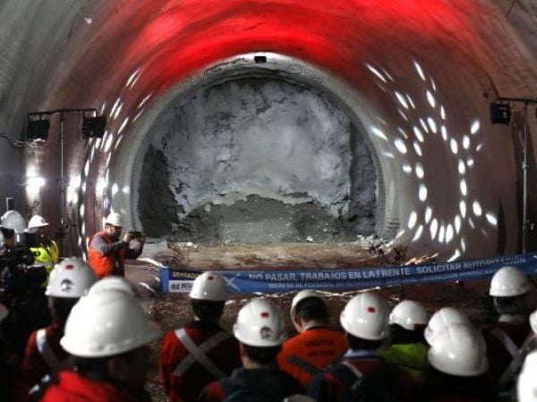 Metro de Santiago: Los problemas que tuvo la construcción de la Línea 7 y que generó un 