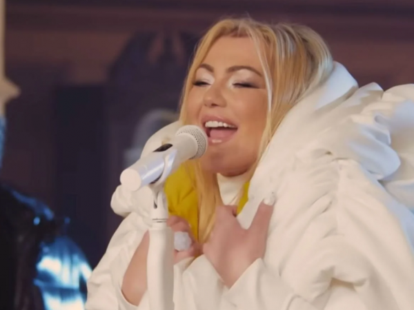 El polemico video de La Oreja de Van Gogh