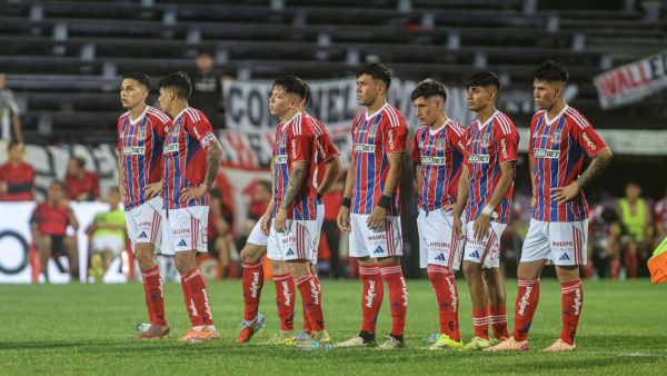 Colo Colo jugando frente a Olimpia en la Serie Río de La Plata 2026