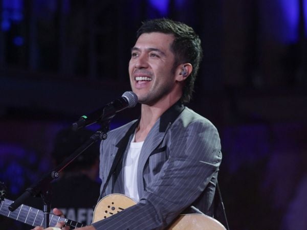 Homenaje de Gepe a Margot Loyola Palacios y Violeta Parra