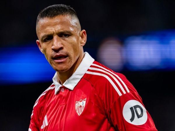 Alexis Sánchez jugando por el Sevilla