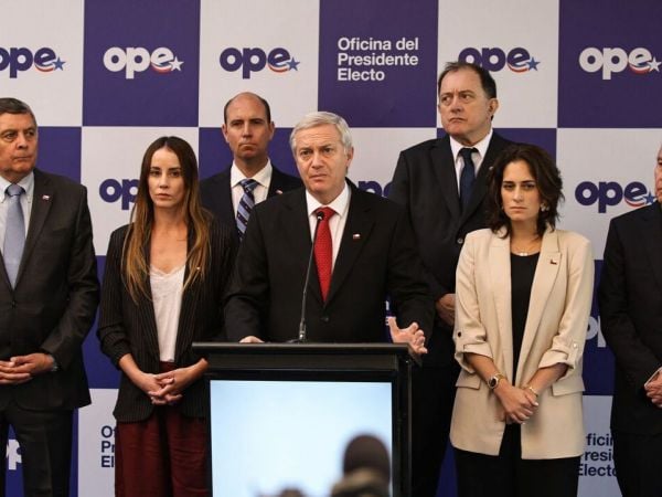 José Antonio Kast junto a su círculo de confianza.