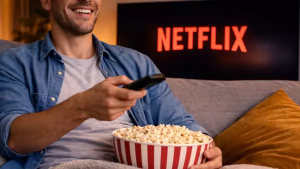 Hombre viendo Netflix. Imagen creada con Inteligencia Artificial.