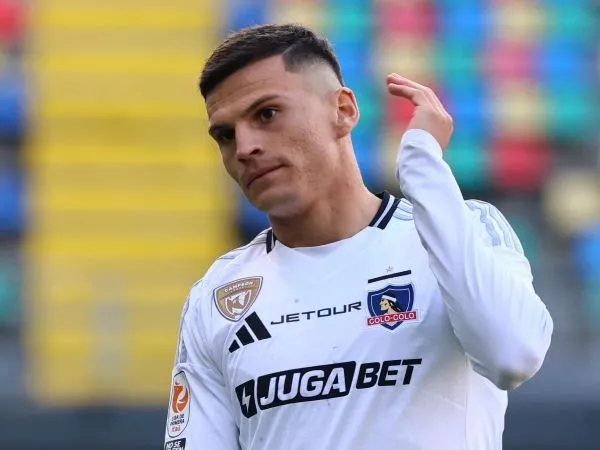 Lucas Cepeda molesto jugando por Colo Colo