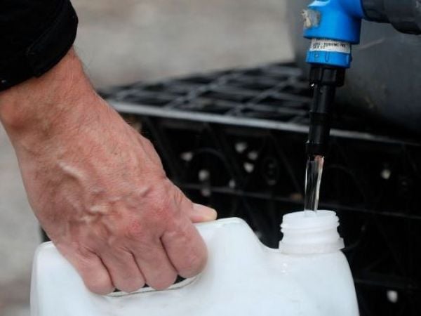 Grave accidente en estanque activa corte de agua potable en Tomé