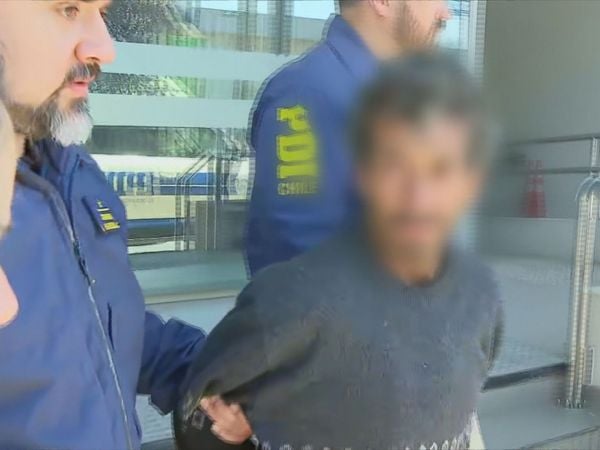 PDI detuvo a autor de incendio que afectó a Concepción; fuego inició por cocina a leña en mal estado