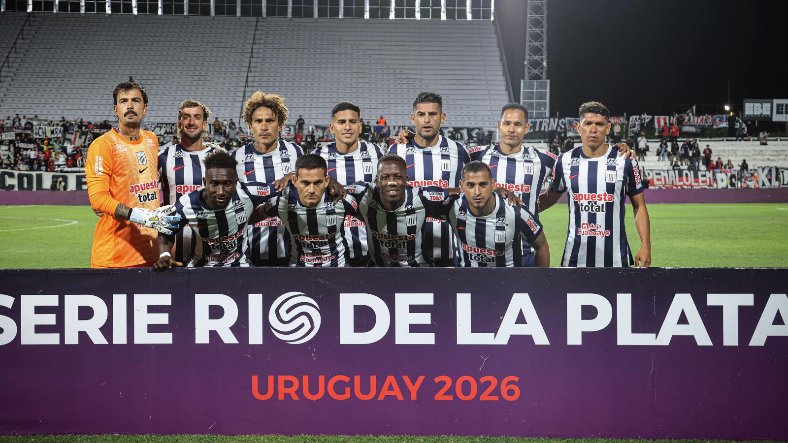 Plantel de Alianza Lima en la Serie Río de La Plata de Uruguay