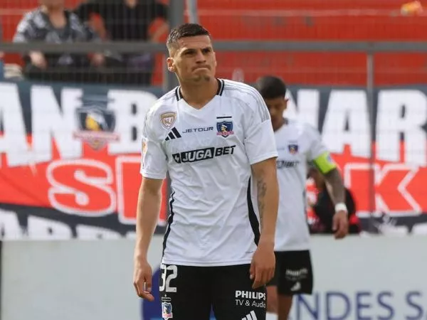 Lucas Cepeda molesto jugando por Colo Colo