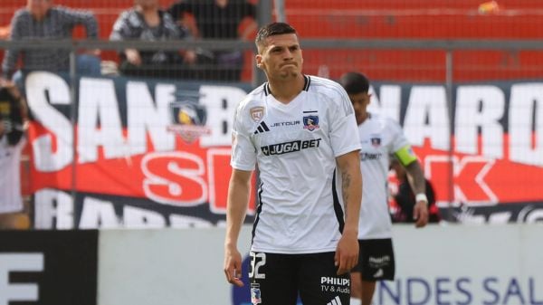 Lucas Cepeda molesto jugando por Colo Colo