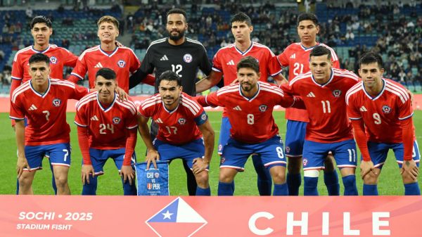Plantel de la Selección Chilena previo al amistoso ante Perú