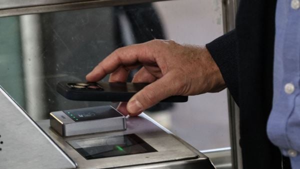 Metro y Tren Nos se podrá pagar con tarjetas bancarias