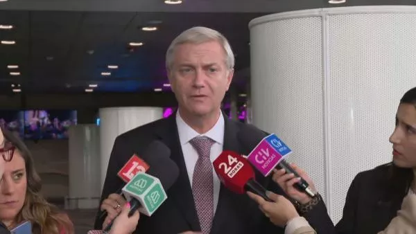 José Antonio Kast confirma viaje a El Salvador para este viernes _